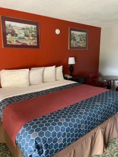 Budget Host Inn - 8