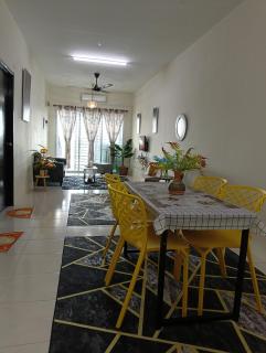Homestay Kak Ninie - Teluk Intan - 3