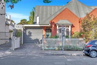 Picket Fence Cottage - Steps from Adelaide Oval - - 5