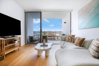 Starlit Palms - Chic Poolside Haven by the Beach - Gold Coast - 5