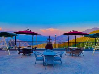 Pine View Cottage & Cafe, Mussoorie - blissful view from rooms - Mussoorie - 8