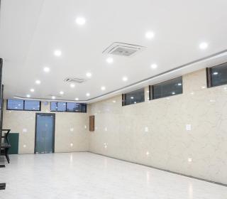 Hotel Entry Point - 5