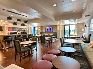 Hampton Inn & Suites Lathrop - Lathrop - 8
