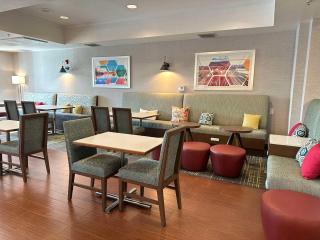 Hampton Inn & Suites Lathrop - Lathrop - 7