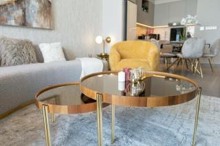 A FREE HOUSEKEEPING VISIT FOR EVERY STAY BETWEEN THE 16TH FEB AND THE 16TH MAR - StayShort - Stylish 2-Bed Oasis with Pool in Peaceful Creek Harbour - Dubai - 2