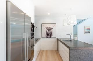 Beachside Retreat with Private Pool - Papamoa - 3