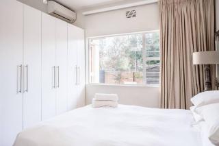 Avemore Vredehof 1 with backup power - Stellenbosch - 7