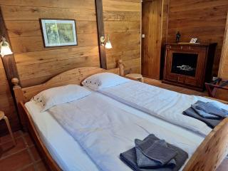 Romantic-Louveteaux-en-Provence**** - 1