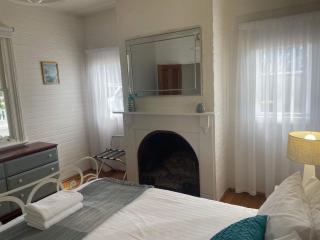 The Baker's Cottage in the Heart of Richmond Sleeps 6 - Hobart - 3