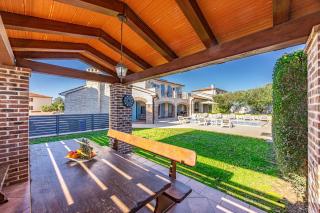 Villa Mila in Medulin with sea view and private pool only 300 meters from the beach - Medulin - 6