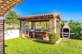 Villa Bosco in Medulin with sea view and private pool only 300 meters from the beach - Medulin - 6