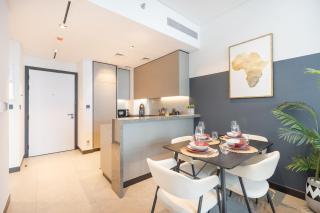 Homey 1-Bedroom apartment in Business Bay with a view of City skyline! - Dubai - 7