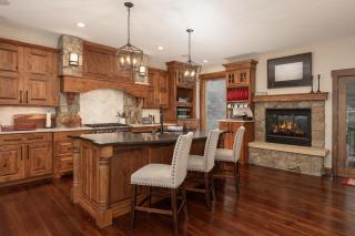 Iron Horse Manor home - 9