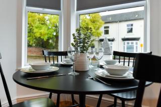 Stylish Flat with En-Suites Near Nature & Amenities - Nottingham - 3