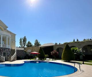 Villa with Pool, Sauna and Billiard - 9