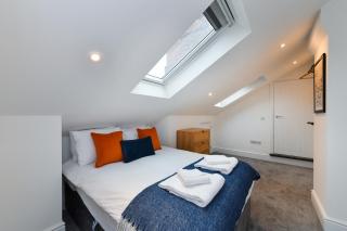 Stylish Two-Bed Home Near Nature & Transport Links - Nottingham - 9