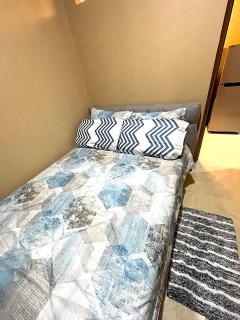 Near Mall Of Asia Shore 3 Residences with balcony - Manila - 1