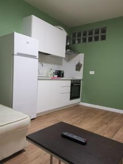 Durres City Center Apartment With Balcony - Durazzo - 2