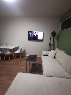 Durres City Center Apartment With Balcony - Durazzo - 7