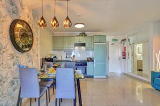 LUXORY DREAMY SUNSET, SeaFront, Direct Access To The Promenade,Wifi,Pool,Free Parking - Los Cristianos - 4