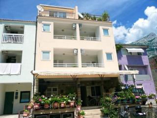 Apartments Ivica - Makarska - 0
