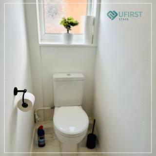 Pleasant 4-Bedroom Nottingham House - Near Bulwell, City Hospital, Uni & City Centre Access - Nottingham - 4