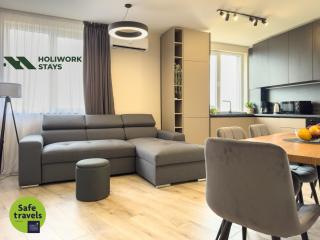 2BR Business Suite with FREE GYM, by Holiwork Stays - Plovdiv - 9