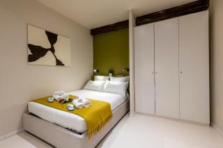 Pontaccio, 4 - Central studio in the art district - Milan - 1