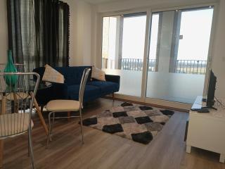 London Serviced Accommodation x RM13 x DM 4 Weekly x Monthly Offers - Dagenham - 0