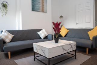 Contractor and Relocation Haven Sleeps 10 with Parking and Superfast WiFi - 9