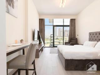 Azizi Riviera Studio Balcony & Comfort in Meydan - Dubai - 5