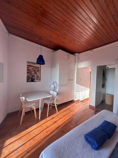 Alfama studio facing riverside front - Lisbon - 8