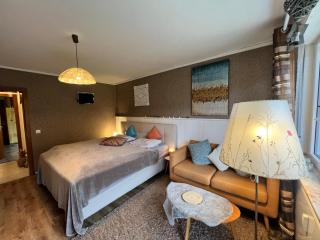 Marburg Apartment pfiffige Luisa in ruhiger Waldrandlage mit Balkon und Wintergarten - 0