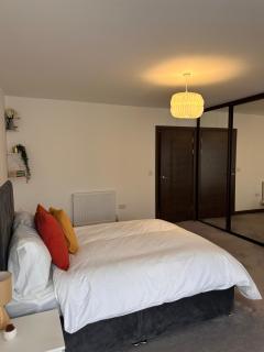 Comfortable Dartford Flat for 3 - 2