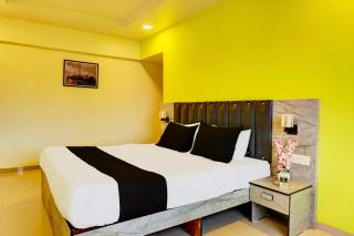 Super Collection O Vardhan Plaza - Yerandwane - 1
