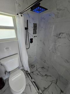 Casa moderna, a newly renovated Modern apartment - West Palm Beach - 1