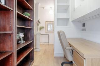 Stunning Oxford Street's Home - 3