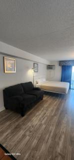 Oceanfront Efficiency T702 - Myrtle Beach - 8