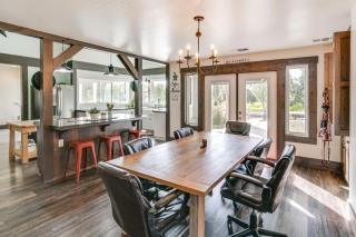 Deck & Fire Pit! Quiet Home Near Sacramento River - 4