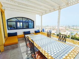 P6 duplex vue sûr mer avec trois piscines - 3