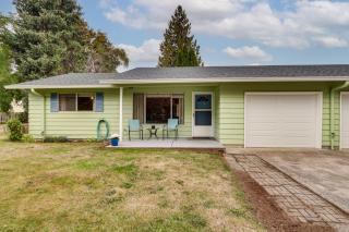 Pet-Friendly Gem with Ping-Pong Table in Oregon! - Forest Grove - 8