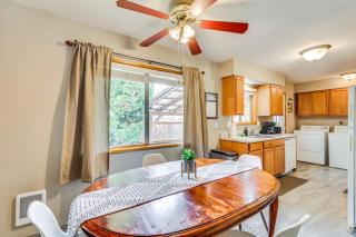 Pet-Friendly Gem with Ping-Pong Table in Oregon! - Forest Grove - 3
