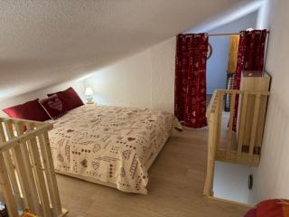 Appartement rénové proche du centre avec balcon et parking - FR-1-692-13 - 1