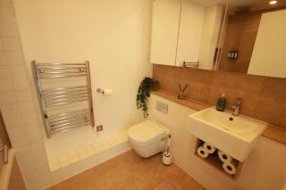 FT6 Penthouse Rooms - London - 6