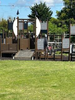 Modern apartment near the beach free parking - - 8