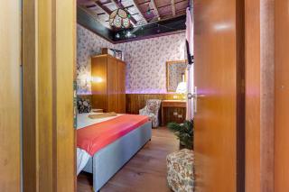 Stranger Pod - Rome - 9