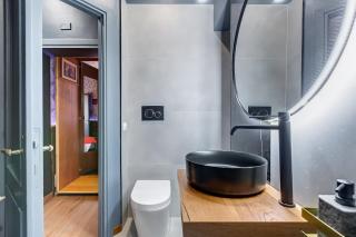 Stranger Pod - Rome - 2