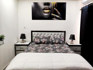 Private & Cozy 1-Bed Full Apartment - Islamabad - 7