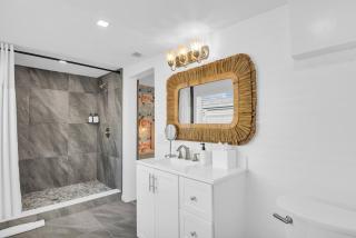 Surfs up - 4 Bdrm House W Pool - 5