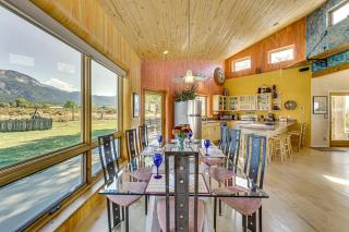 10 Mi to Taos Ski Valley Mtn-View Duplex with Deck! - Arroyo Seco - 2